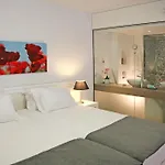 Alva Aparthotel 4*