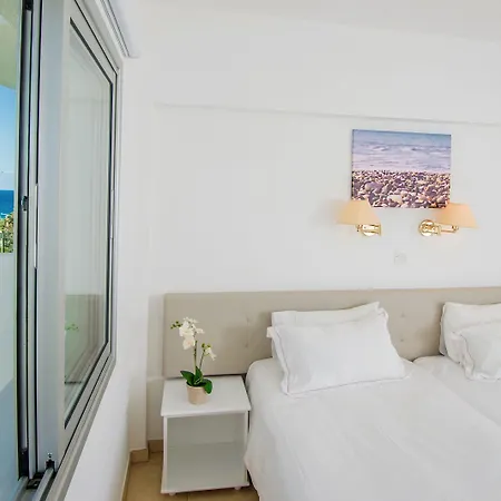 Alva Aparthotel 4*