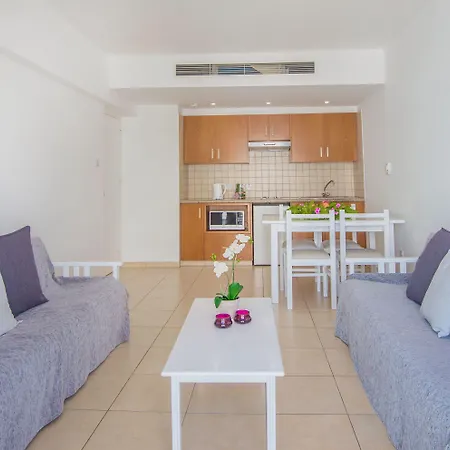 Aparthotel Alva 4*