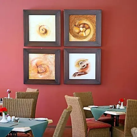 Aparthotel Alva 4*