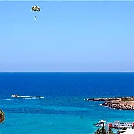 Alva 4*