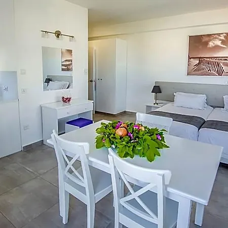 Aparthotel Alva 4*