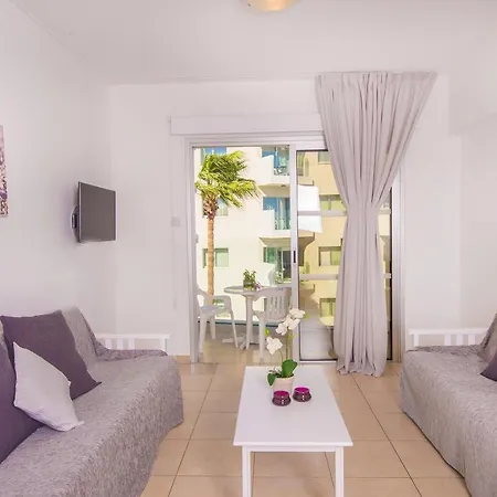 Alva Aparthotel 4*