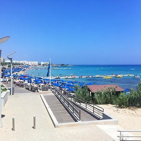 アパートホテル Alva 4*