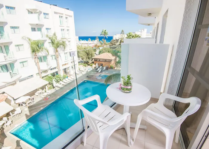 Alva Aparthotel Protaras