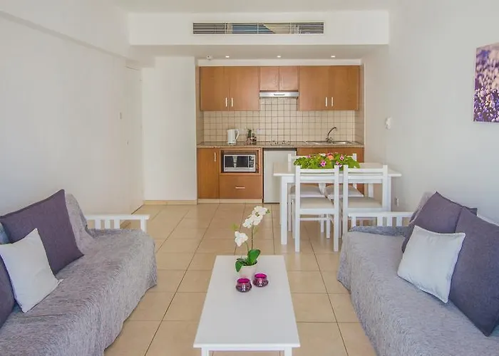 Alva Aparthotel Protaras